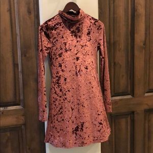 Kimchi Blue crushed velvet dress NWT